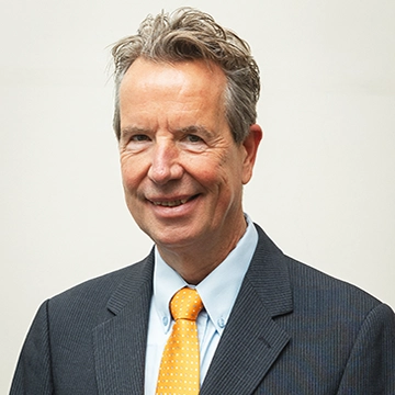 Prof. Dr. Jean Paul Van Marissing, Campus Director